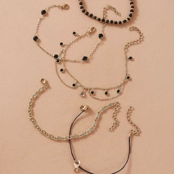 ๐ SOLD NWT Gorgeous 5 piece dangle chain anklet - Picture 4 of 4